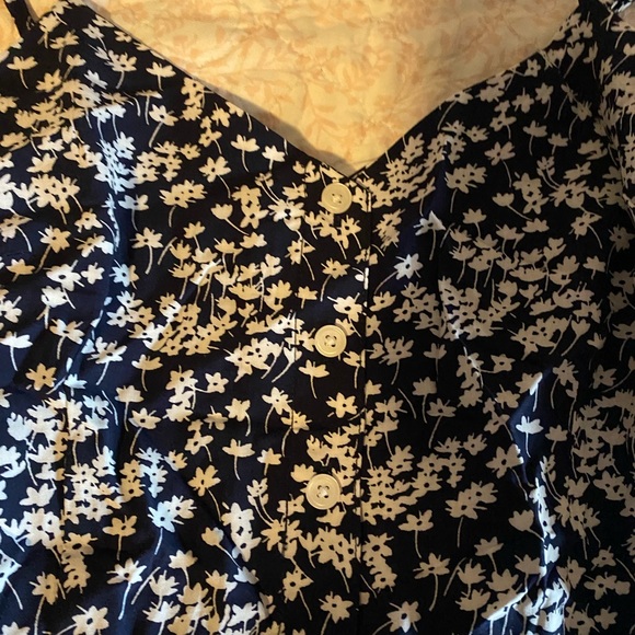 GAP Dress. - Picture 4 of 7